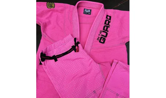 Aprenda a escolher o tamanho de kimono ideal para você