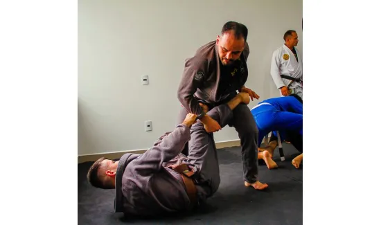 Conheça 9 estrangulamentos poderosos do jiu-jitsu